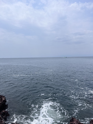 photograph of the ocean